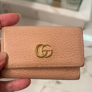 Gucci Beige Leather key holder &  Wallet with Gold Logo
